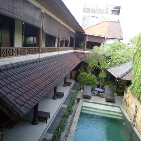 Taman Ayu Legian Hotel Ngoại thất bức ảnh