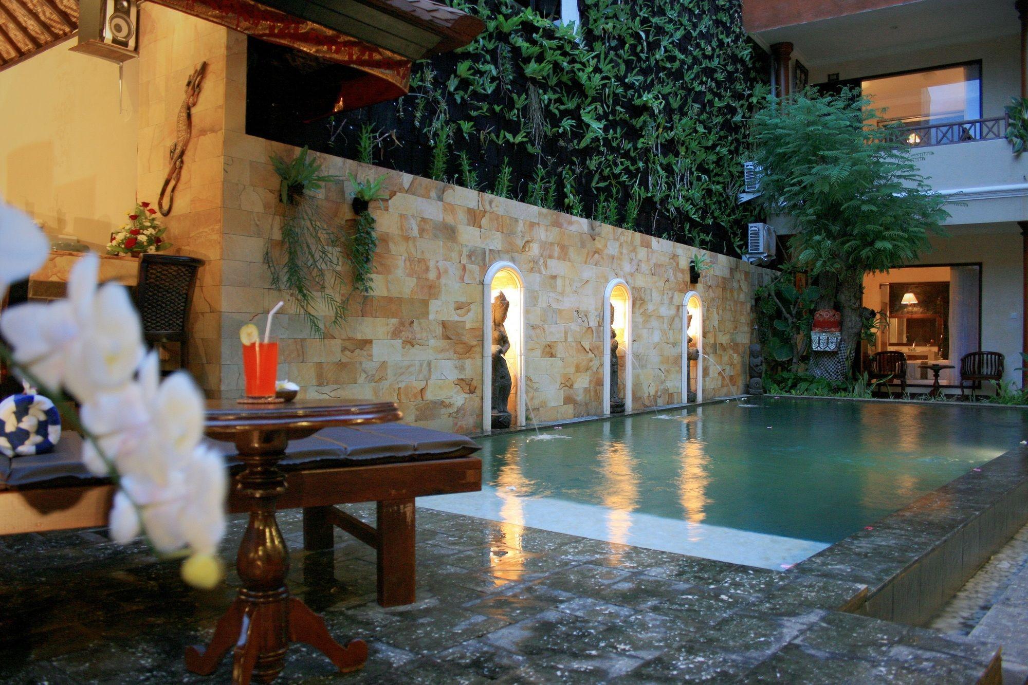 Taman Ayu Legian Hotel Ngoại thất bức ảnh